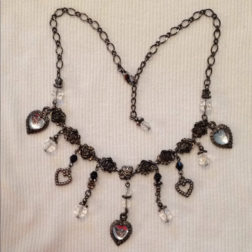 Heart floral necklace